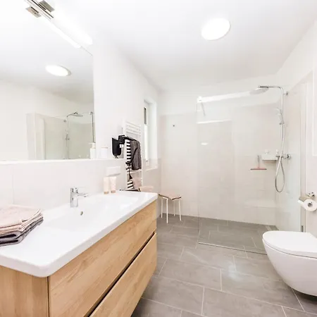 1 Sonja * זנקט אנדריאסברג